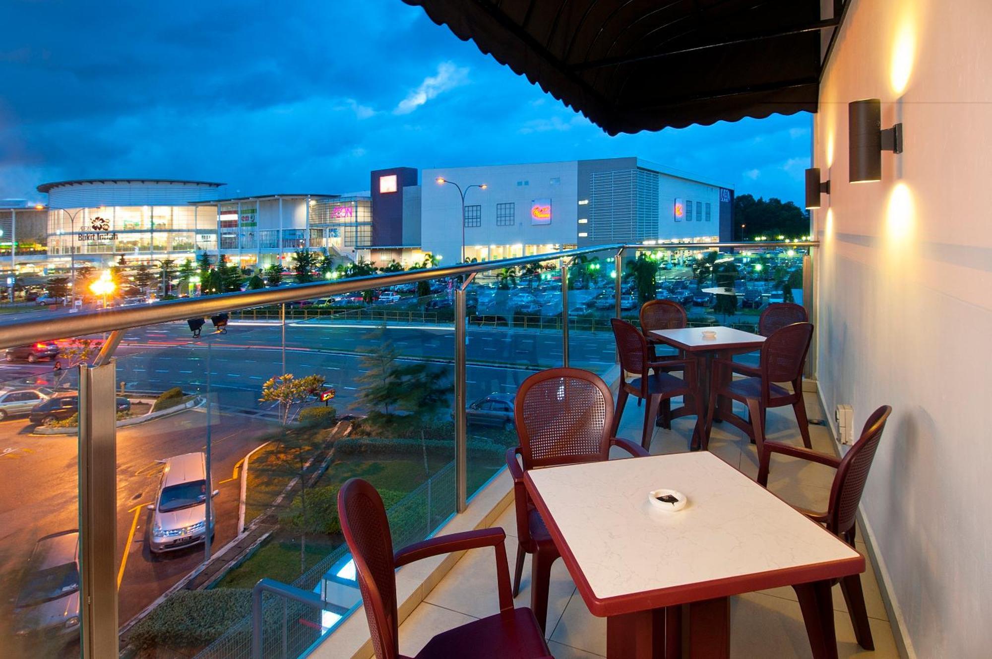 Hotel Granada Johor Bahru Exteriör bild