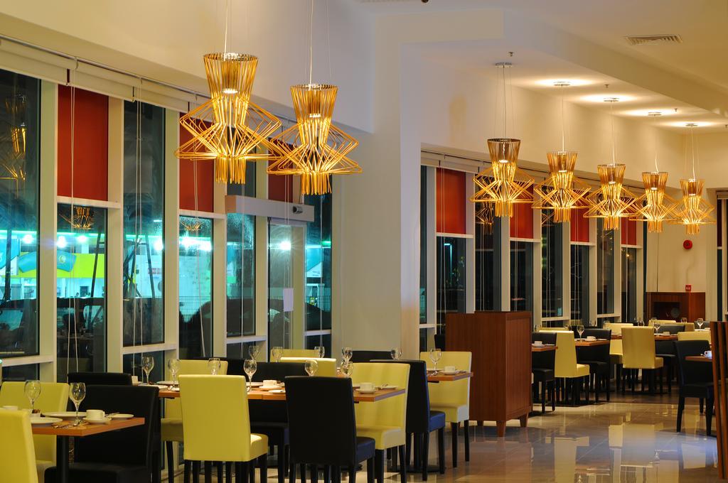 Hotel Granada Johor Bahru Exteriör bild