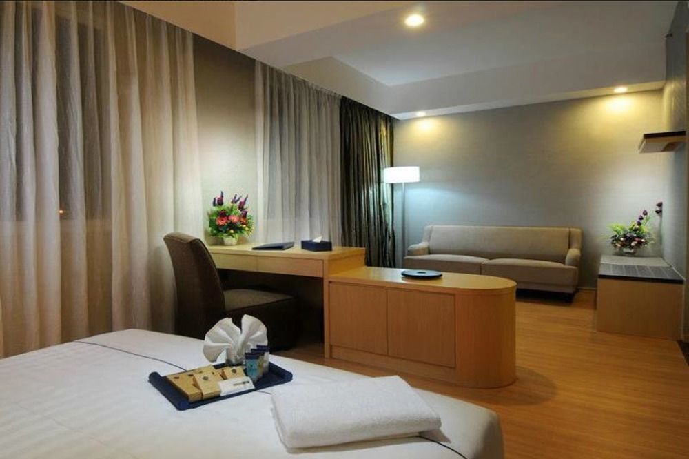 Hotel Granada Johor Bahru Exteriör bild