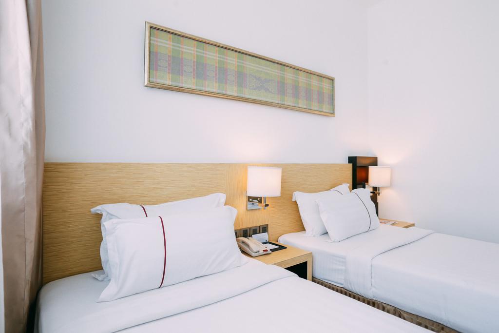 Hotel Granada Johor Bahru Exteriör bild